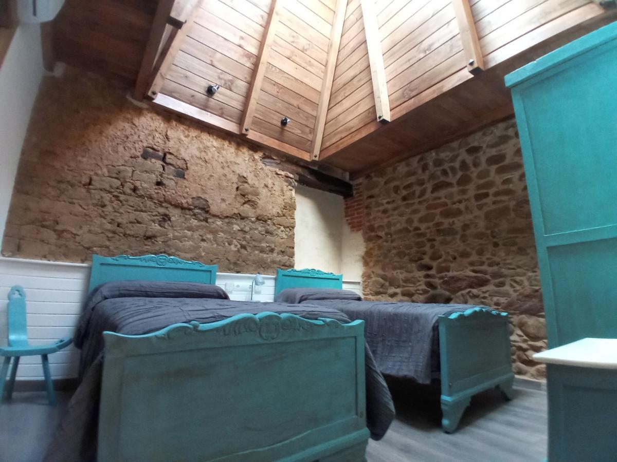 Hostal La Medina De Camponaraya Buitenkant foto