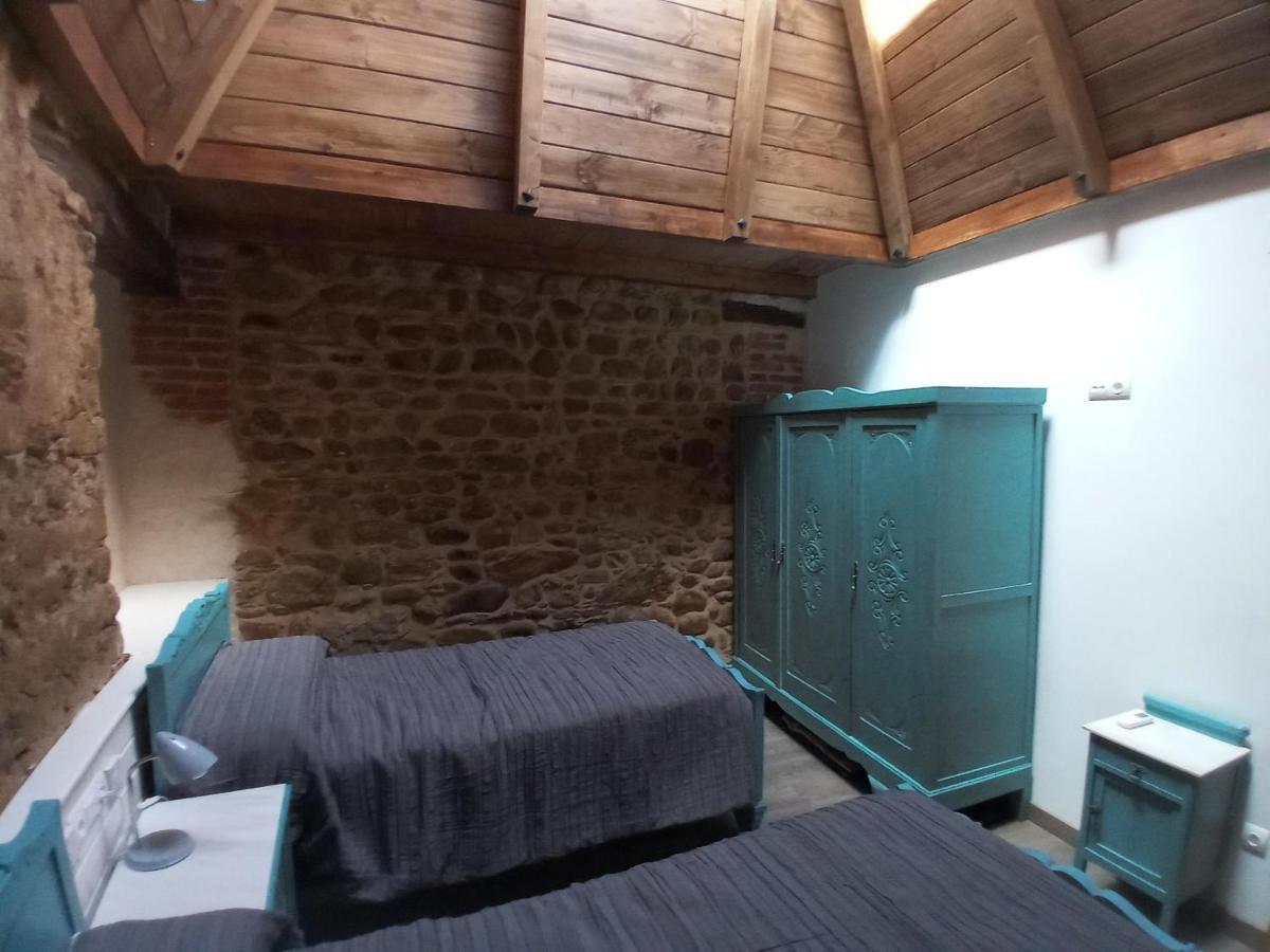 Hostal La Medina De Camponaraya Buitenkant foto