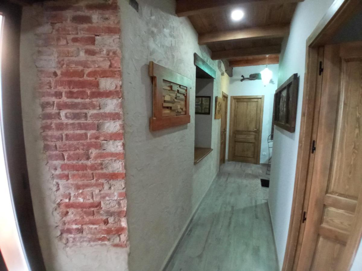 Hostal La Medina De Camponaraya Buitenkant foto