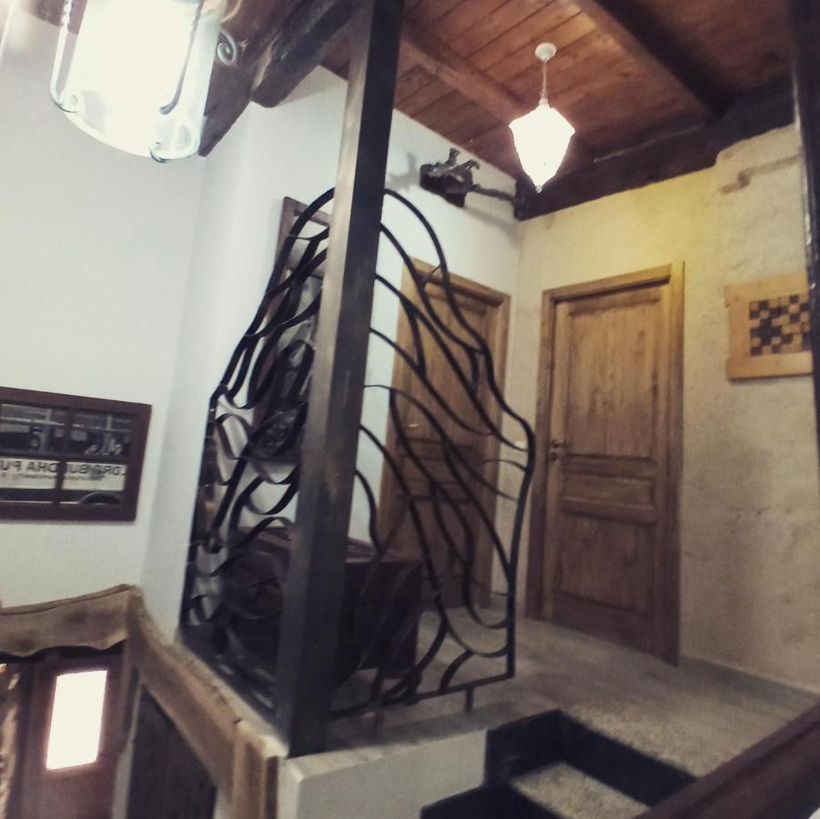Hostal La Medina De Camponaraya Buitenkant foto