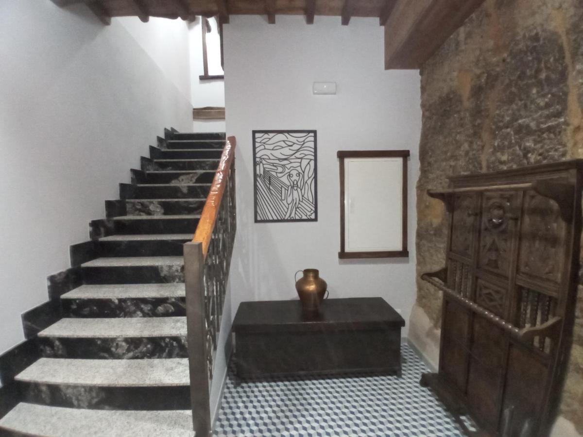 Hostal La Medina De Camponaraya Buitenkant foto